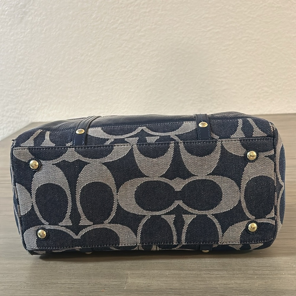Coach Blue and Tan Shoulder Bag - Picture 10 of 12